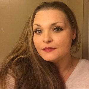 Meet your Posher, Melia